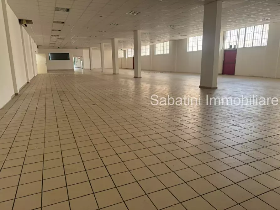 Immagine 8 di Palazzo in vendita  in Via Italia, 7 a Spoltore