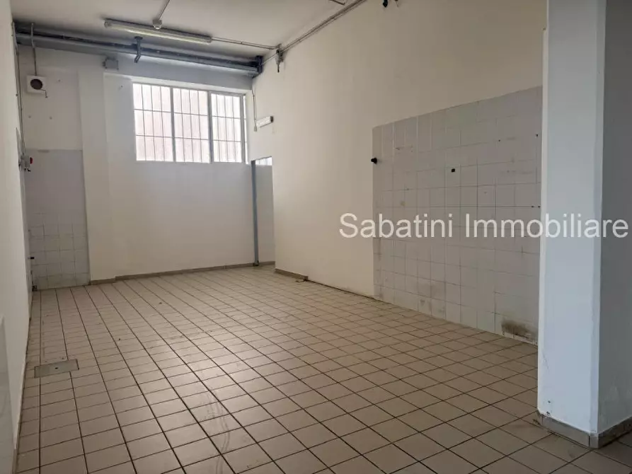 Immagine 10 di Palazzo in vendita  in Via Italia, 7 a Spoltore