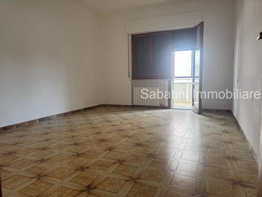 Immagine 28 di Palazzo in vendita  in Via Italia, 7 a Spoltore