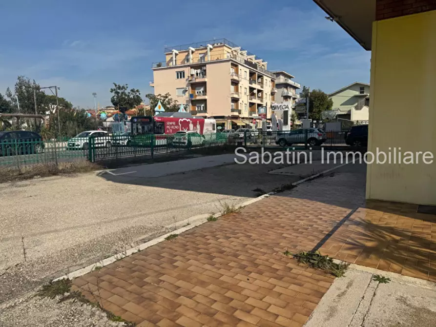 Immagine 3 di Capannone industriale in vendita  in Via Italia,7 a Spoltore