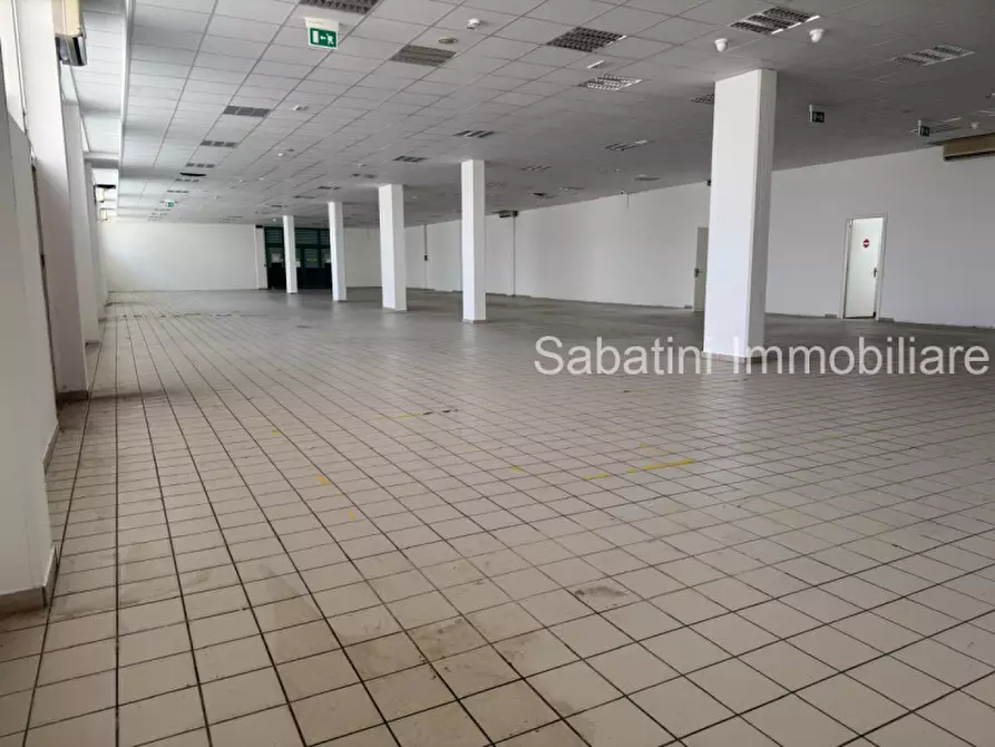 Immagine 6 di Capannone industriale in vendita  in Via Italia,7 a Spoltore