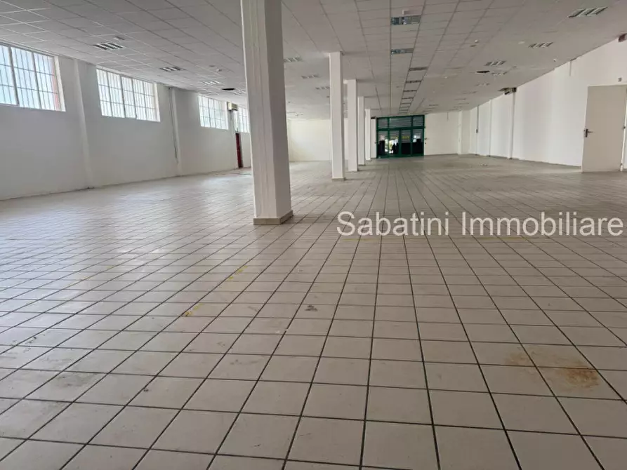 Immagine 7 di Capannone industriale in vendita  in Via Italia,7 a Spoltore