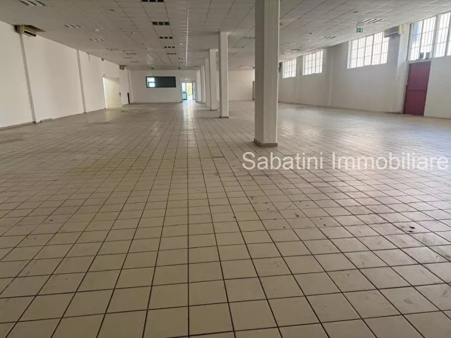 Immagine 8 di Capannone industriale in vendita  in Via Italia,7 a Spoltore