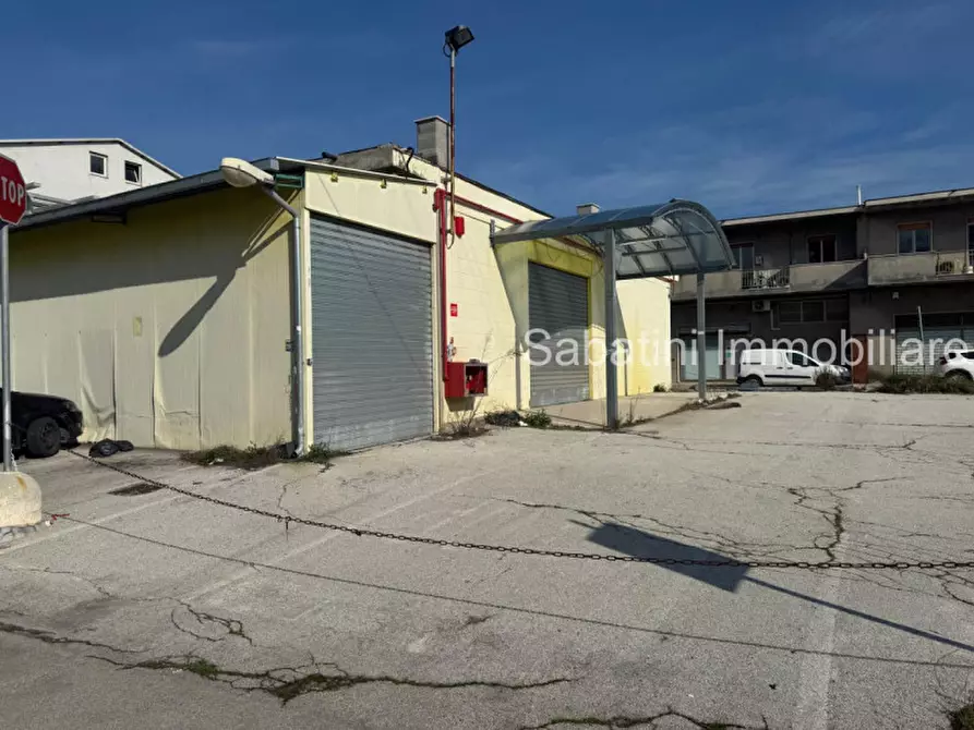 Immagine 20 di Capannone industriale in vendita  in Via Italia,7 a Spoltore