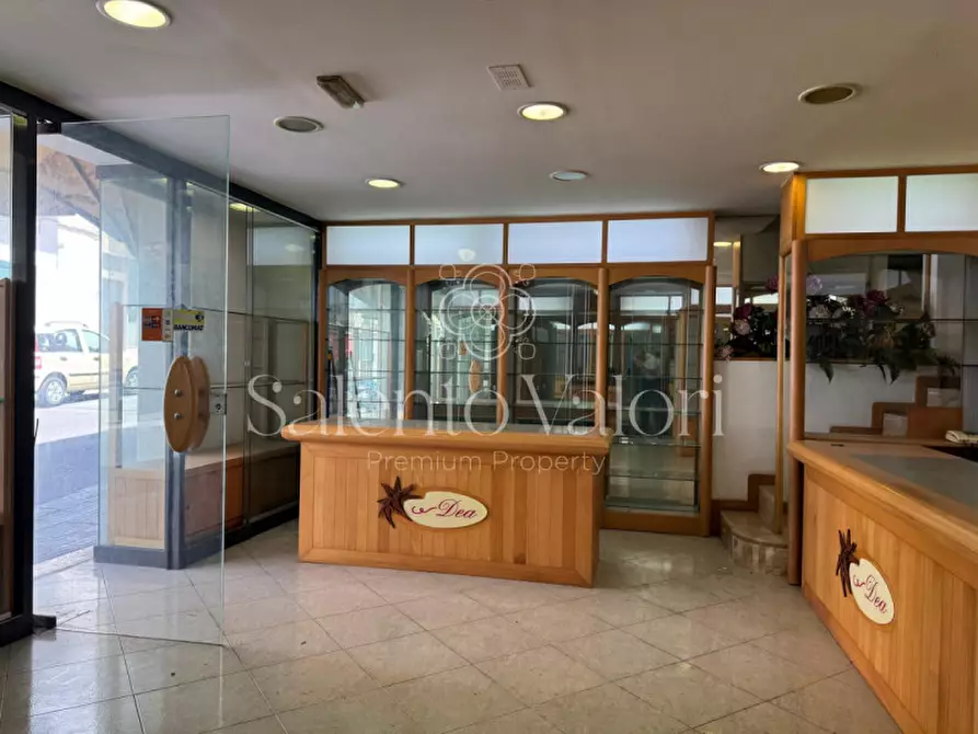 Immagine 6 di Attività commerciale in vendita  in via Impero 92 a Parabita