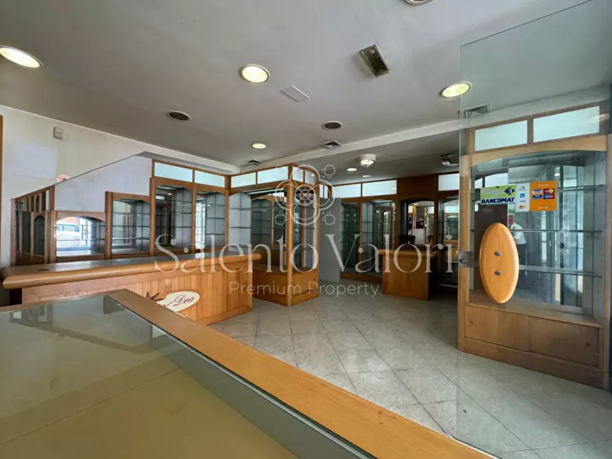 Immagine 10 di Attività commerciale in vendita  in via Impero 92 a Parabita