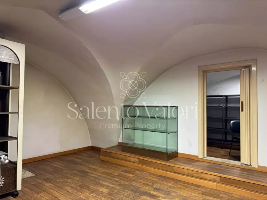 Immagine 20 di Attività commerciale in vendita  in via Impero 92 a Parabita