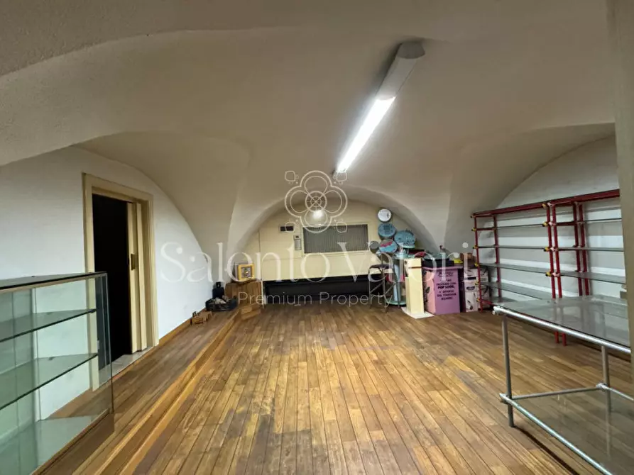 Immagine 21 di Attività commerciale in vendita  in via Impero 92 a Parabita