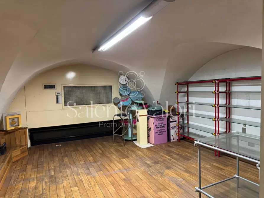 Immagine 22 di Attività commerciale in vendita  in via Impero 92 a Parabita