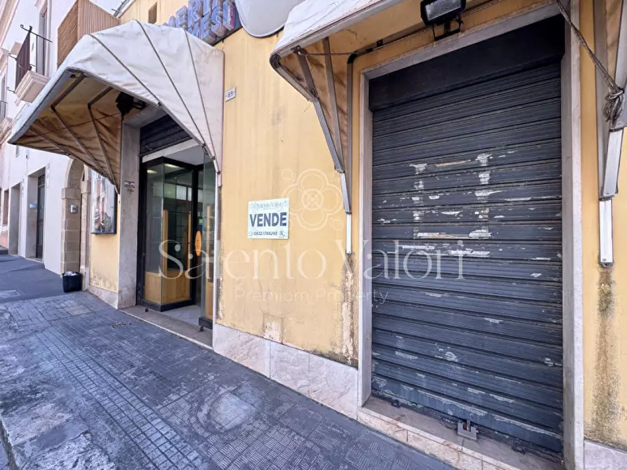 Immagine 26 di Attività commerciale in vendita  in via Impero 92 a Parabita