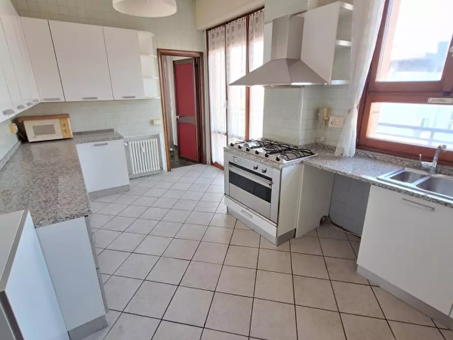 Immagine 7 di Attico in affitto  in via Jacopo Cantelli 15 a Modena