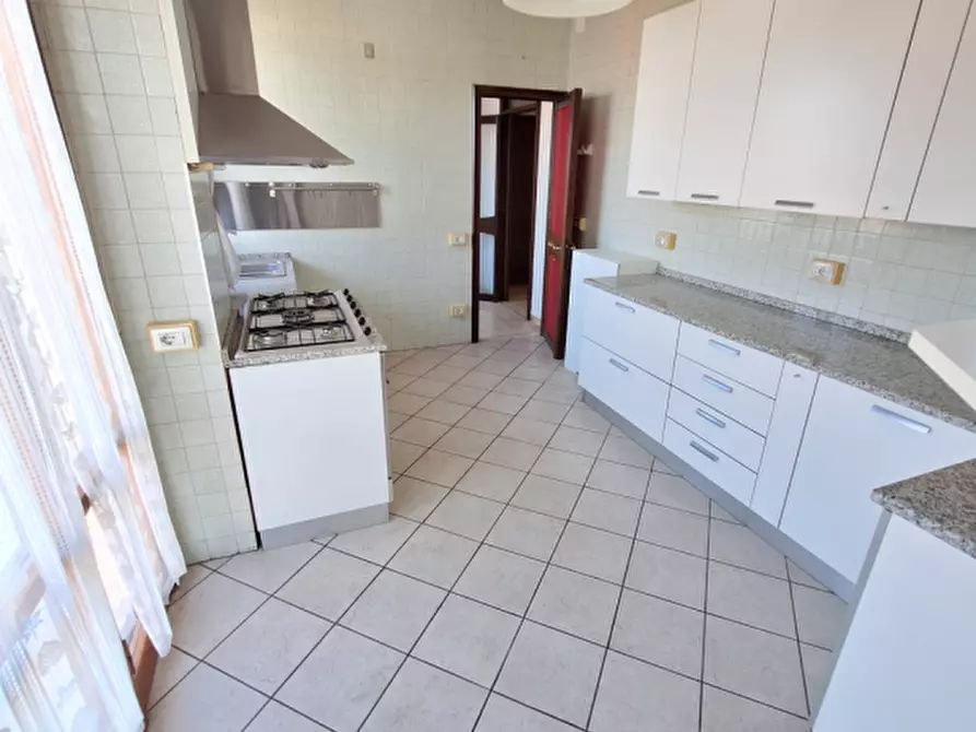 Immagine 8 di Attico in affitto  in via Jacopo Cantelli 15 a Modena