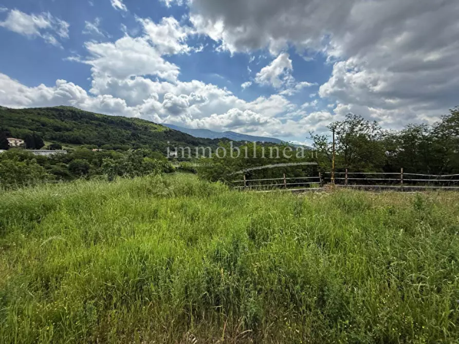 Immagine 1 di Terreno in vendita  in Via Monte Baldo a Caprino Veronese