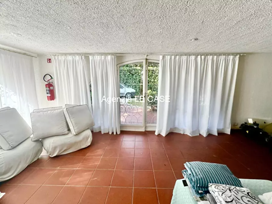 Immagine 31 di Villa in vendita  in via Simone Martini a Forte Dei Marmi