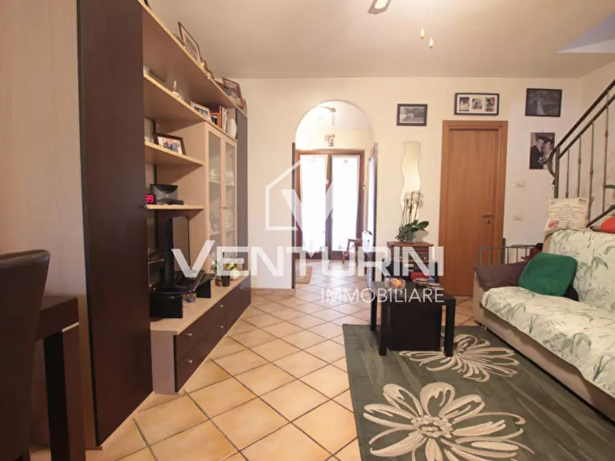 Immagine 2 di Villetta a schiera in vendita  in Via Cervesina a Roma