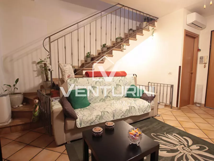 Immagine 6 di Villetta a schiera in vendita  in Via Cervesina a Roma