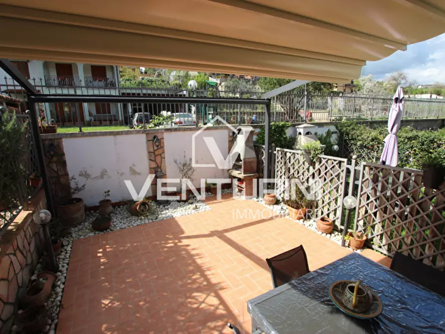 Immagine 10 di Villetta a schiera in vendita  in Via Cervesina a Roma