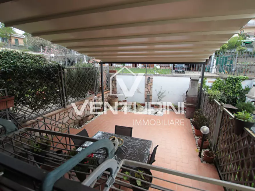 Immagine 12 di Villetta a schiera in vendita  in Via Cervesina a Roma