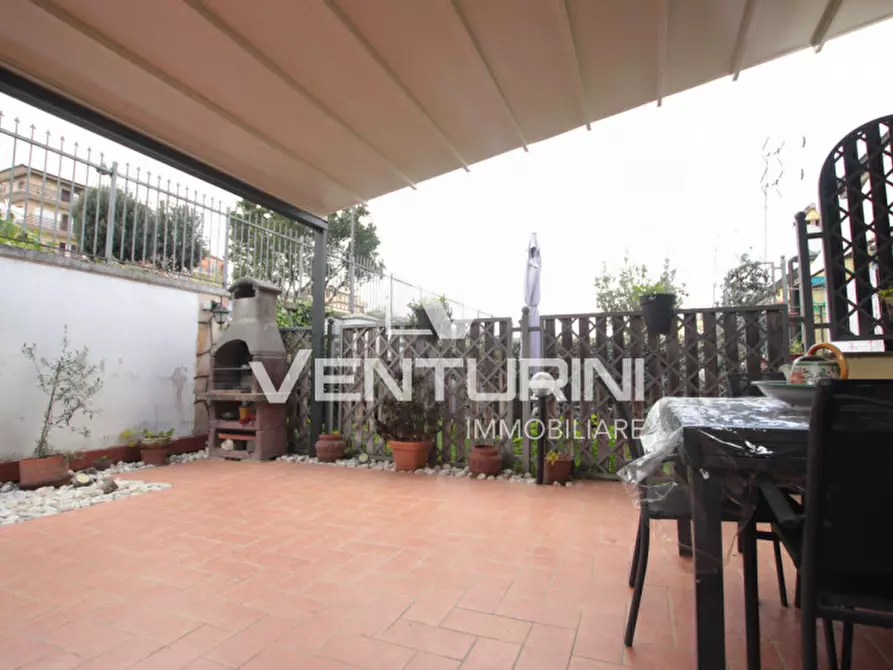 Immagine 15 di Villetta a schiera in vendita  in Via Cervesina a Roma