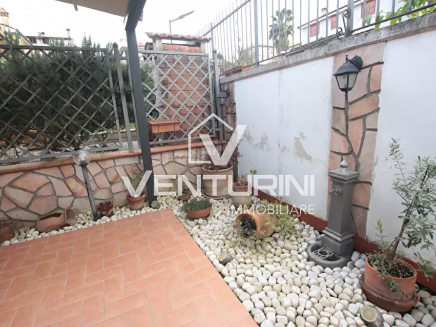 Immagine 29 di Villetta a schiera in vendita  in Via Cervesina a Roma