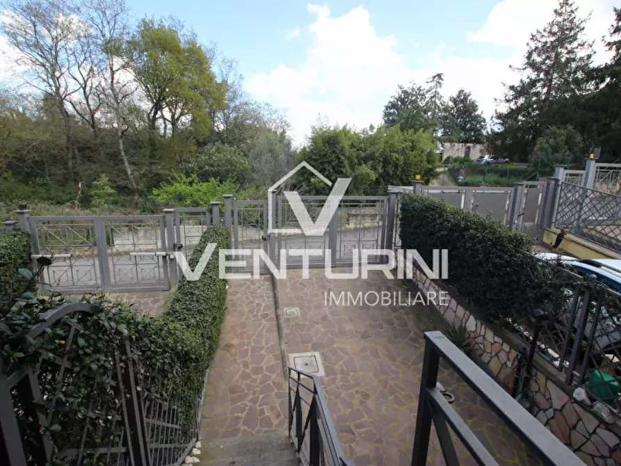 Immagine 49 di Villetta a schiera in vendita  in Via Cervesina a Roma