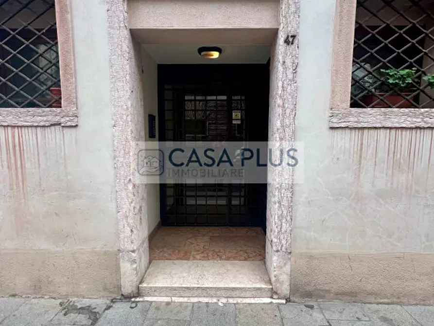 Immagine 3 di Ufficio in vendita  a Bassano Del Grappa