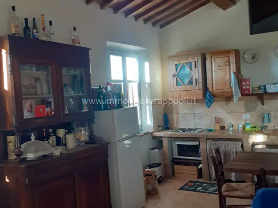 Immagine 1 di Appartamento in vendita  a Lucignano