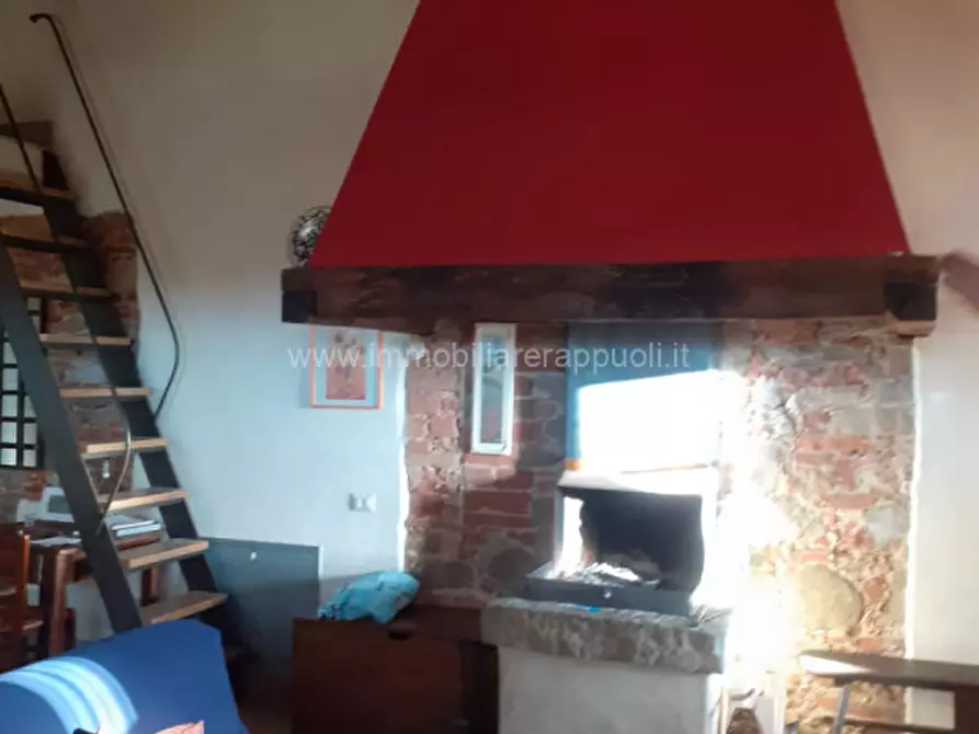 Immagine 2 di Appartamento in vendita  a Lucignano