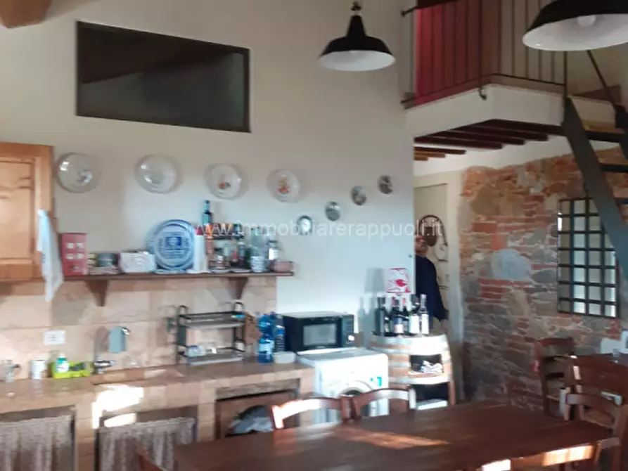 Immagine 3 di Appartamento in vendita  a Lucignano