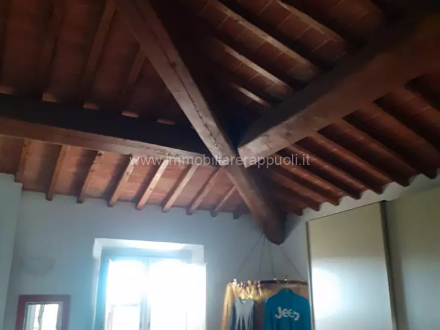 Immagine 5 di Appartamento in vendita  a Lucignano