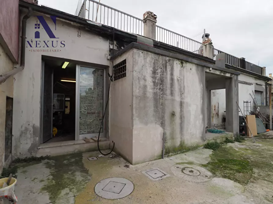 Immagine 9 di Laboratorio in affitto  in Via Cavallotti a Fano
