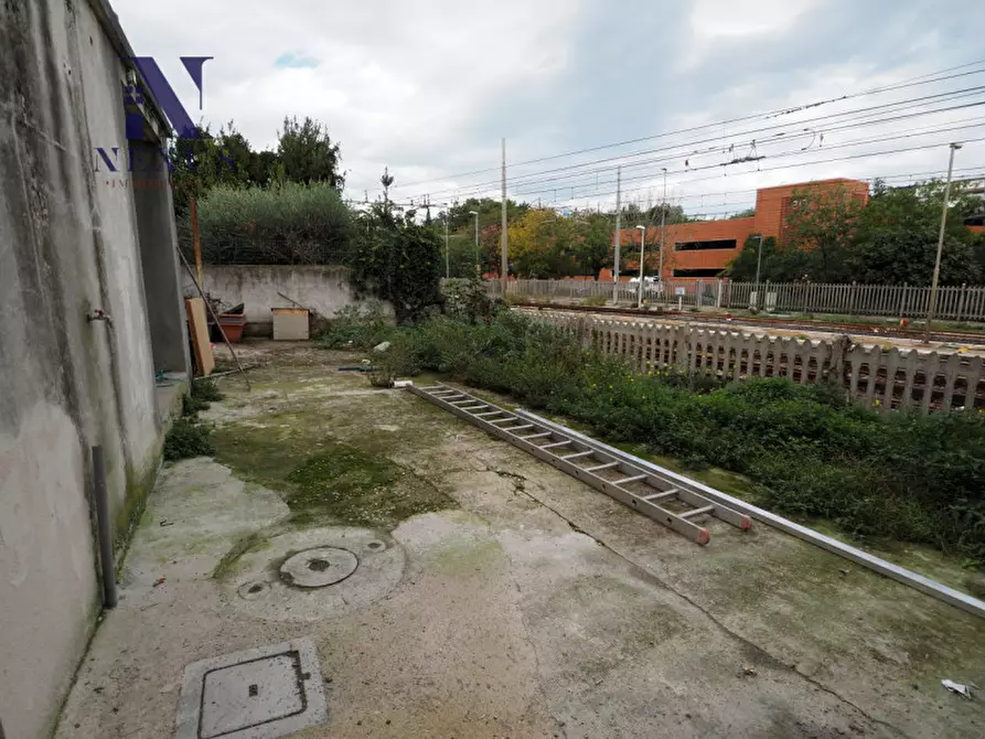 Immagine 10 di Laboratorio in affitto  in Via Cavallotti a Fano