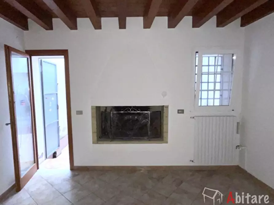 Immagine 2 di Casa indipendente in vendita  in Calle Airoldi a Chioggia