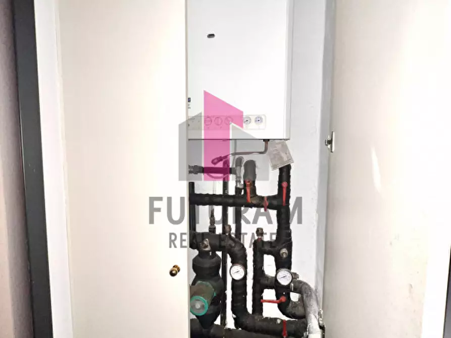 Immagine 20 di Ufficio in vendita  in Via Napoli,66 a Vicenza