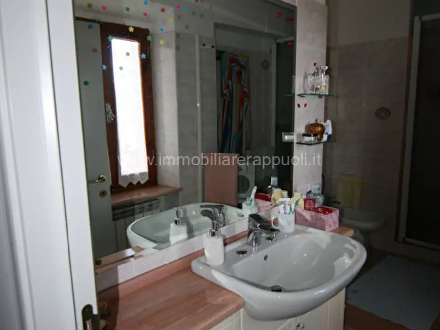 Immagine 4 di Casa indipendente in vendita  a Sinalunga