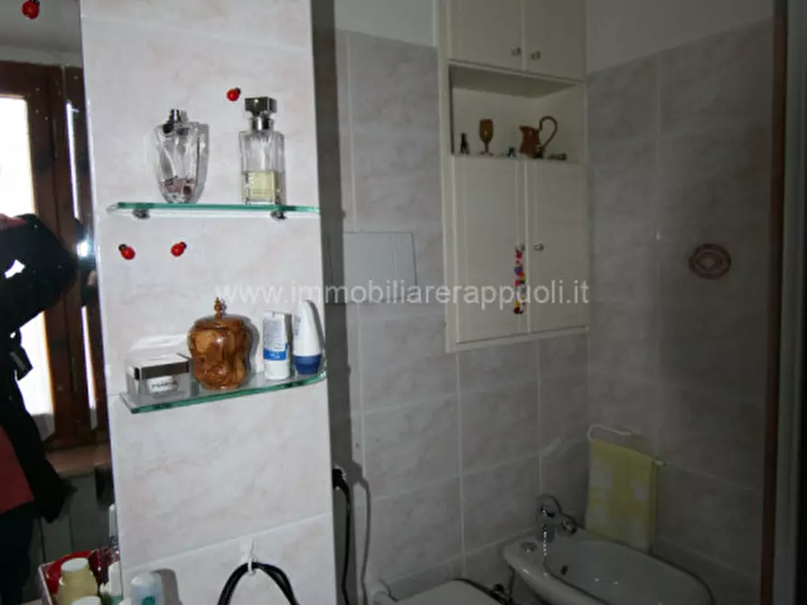 Immagine 5 di Casa indipendente in vendita  a Sinalunga