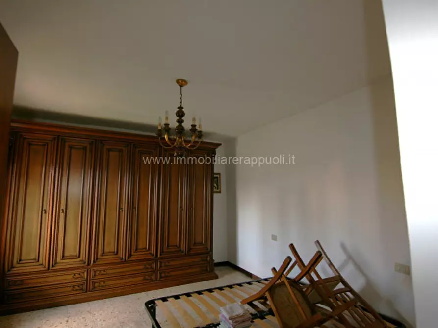 Immagine 10 di Casa indipendente in vendita  a Sinalunga