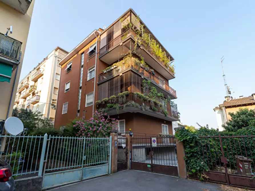 Immagine 1 di Appartamento in vendita  in Via Castone di Rezzonico a Parma