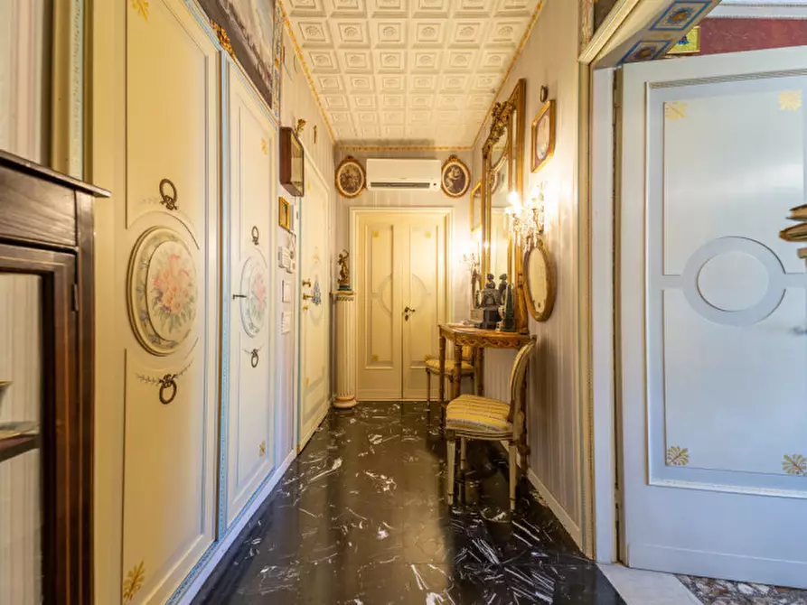 Immagine 13 di Appartamento in vendita  in Via Castone di Rezzonico a Parma