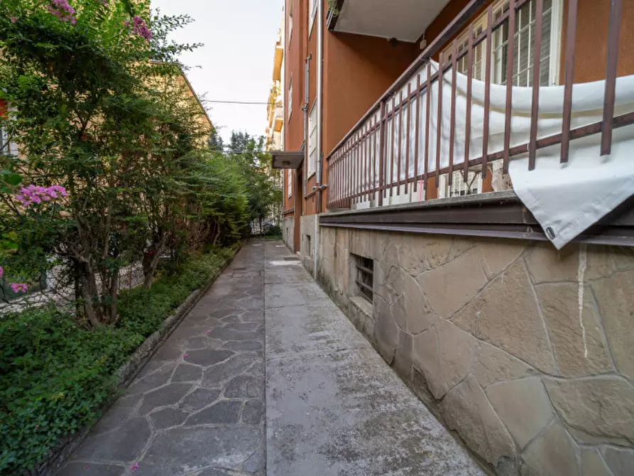 Immagine 29 di Appartamento in vendita  in Via Castone di Rezzonico a Parma