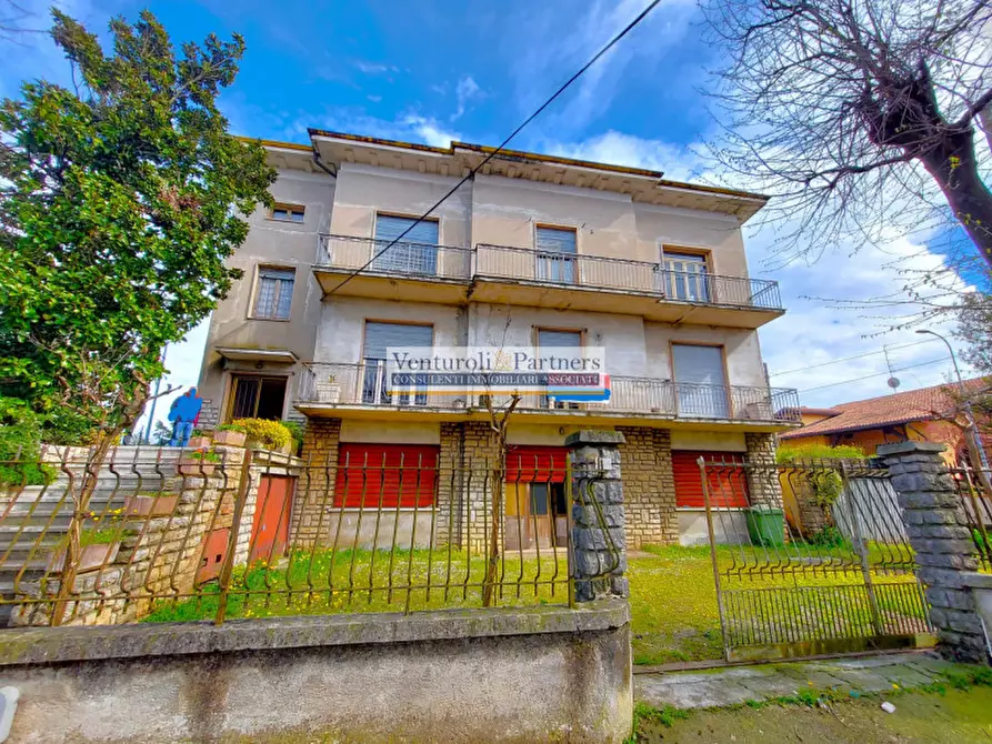 Immagine 1 di Villa in vendita  in Viale delle Rimembranze a Castenedolo