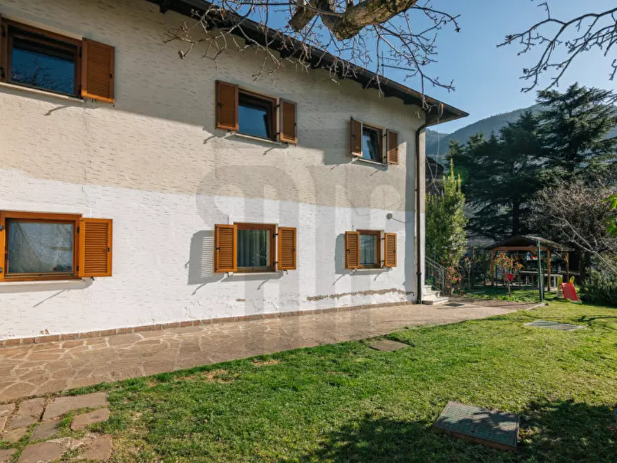 Immagine 5 di Villa in vendita  in Via Rencio - Rentschner Straße 91 a Bolzano