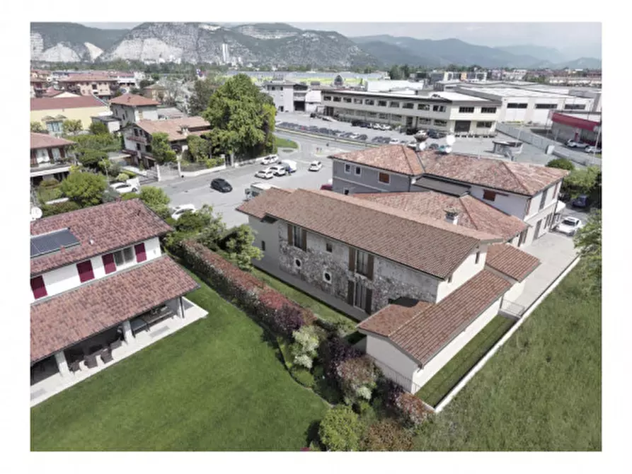 Immagine 3 di Appartamento in vendita  in Via San Rocco a Mazzano