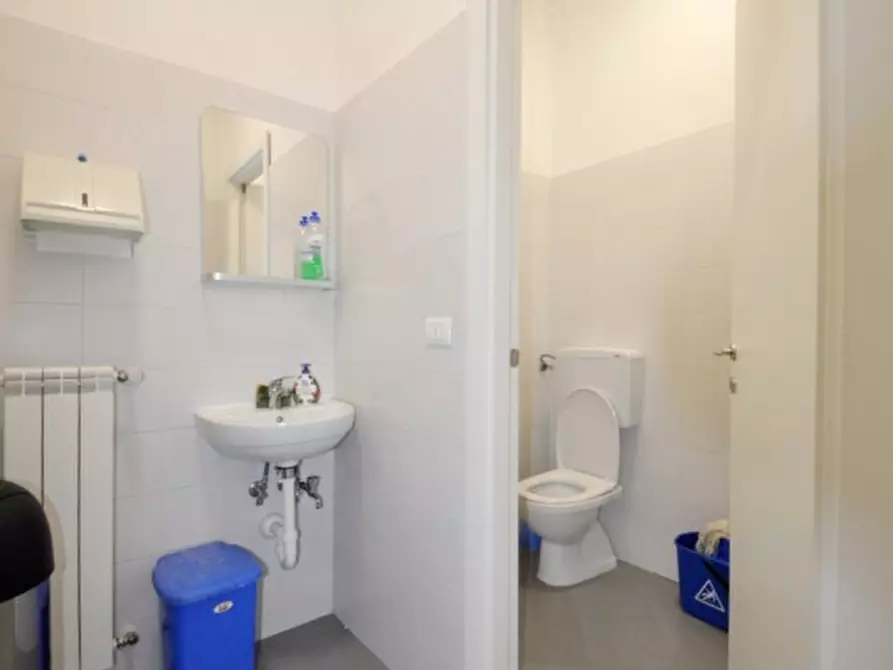 Immagine 8 di Ufficio in vendita  in Penna a Terranuova Bracciolini