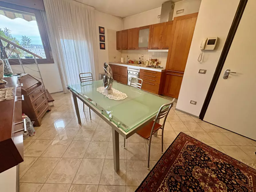 Immagine 2 di Appartamento in vendita  in via monta' a Padova