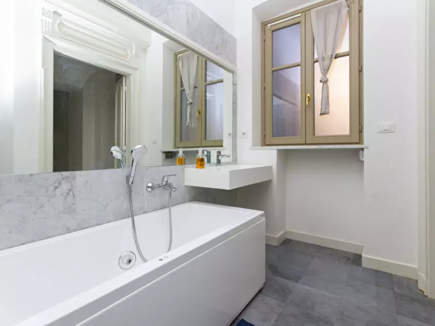 Immagine 30 di Appartamento in vendita  in Via San Francesco d'Assisi 3 a Torino