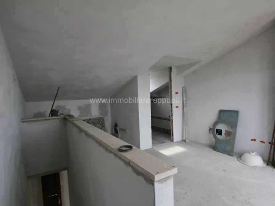 Immagine 27 di Villetta a schiera in vendita  a Rapolano Terme