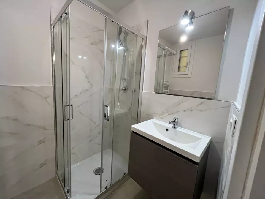 Immagine 15 di Appartamento in affitto  in Via remorsella a Bologna