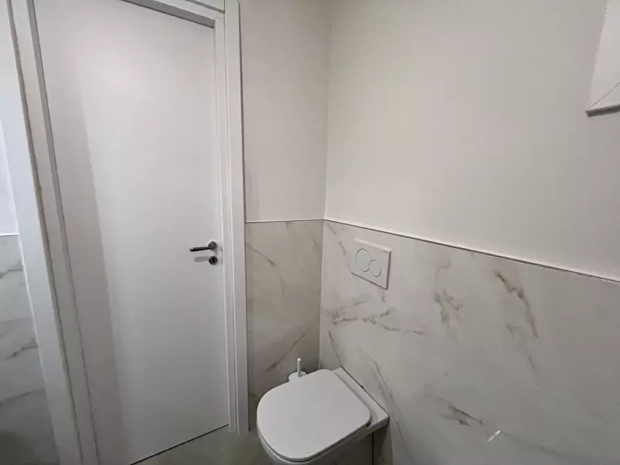 Immagine 17 di Appartamento in affitto  in Via remorsella a Bologna