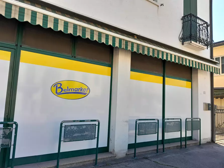 Immagine 12 di Negozio in vendita  in Via Guglielmo Marconi 5 a San Pietro Viminario